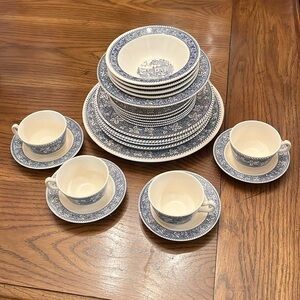 Homer Laughlin‎ Shakespeare Country dishes, 22 pieces in total